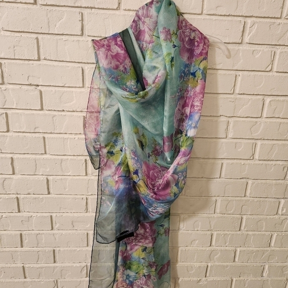 Steve Madden Scarf - Picture 5 of 7